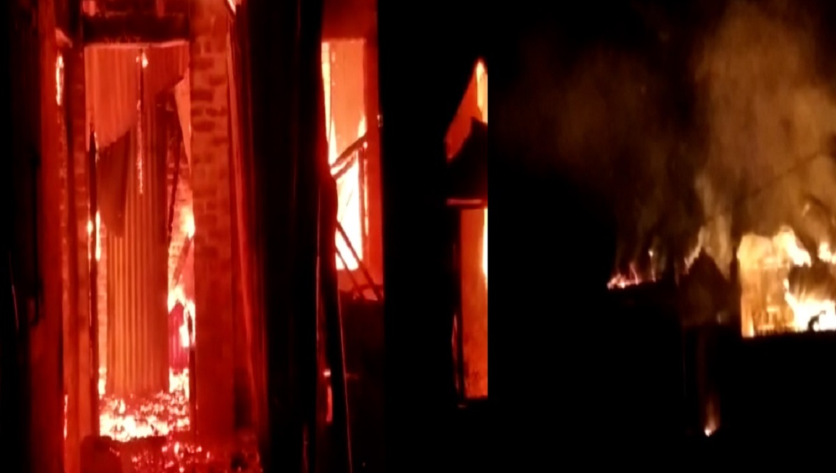 পীরগঞ্জে সংখ্যালঘুদের বাড়িঘরে হামলার ঘটনায় আরও দুইজন গ্রেফতার