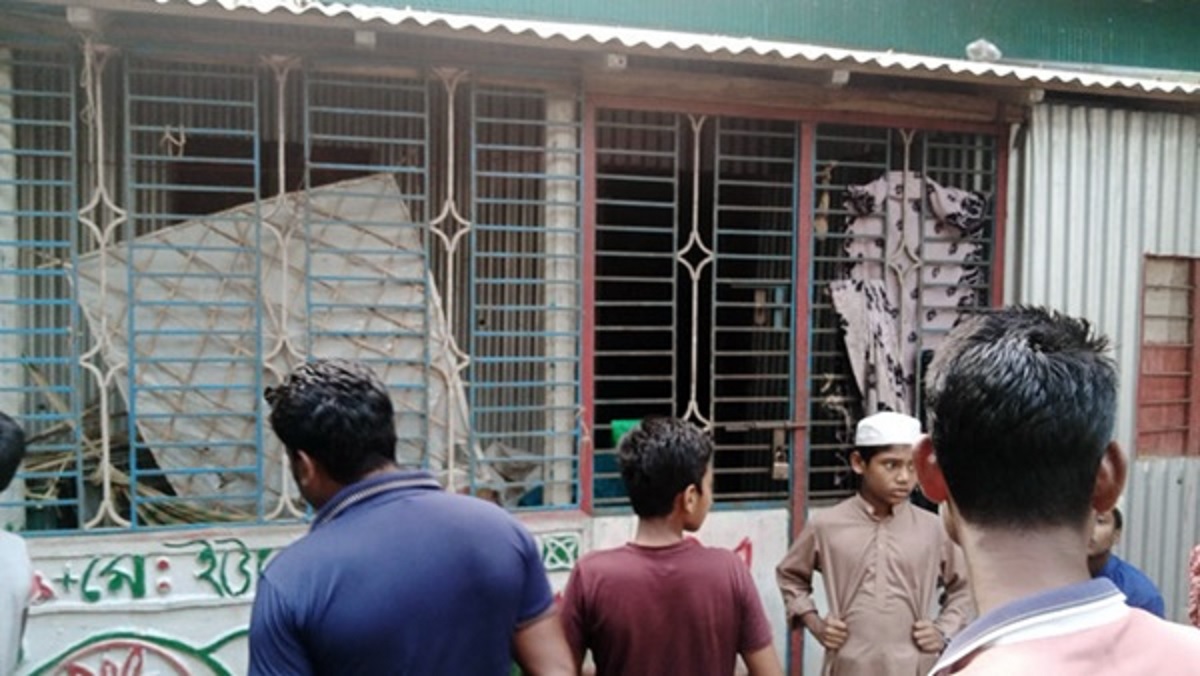 প্রেমিকের জিহ্বা কেটে নেয়ার ঘটনায় গ্রেফতার ৪