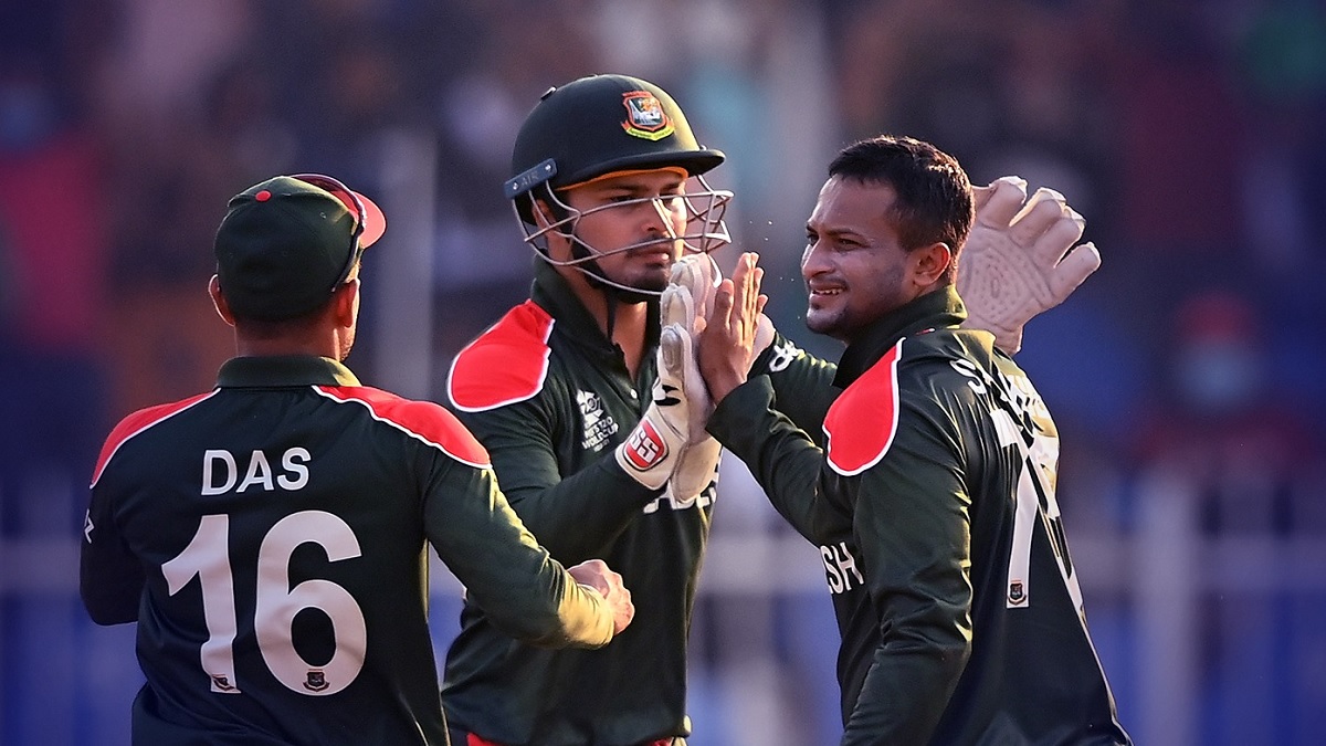 সাকিব এখন সবার শীর্ষে