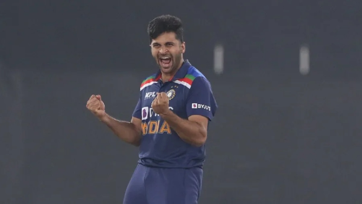 প্যাটেলের বদলে ভারতীয় দলে শার্দুল ঠাকুর