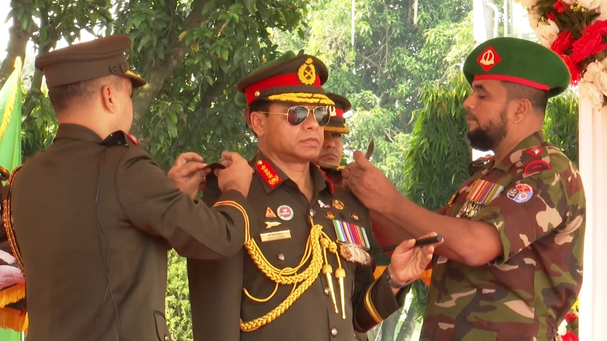 ‘কর্নেল অব দি ইনফ্যান্ট্রি রেজিমেন্ট’ হিসেবে অভিষিক্ত হলেন সেনাপ্রধান