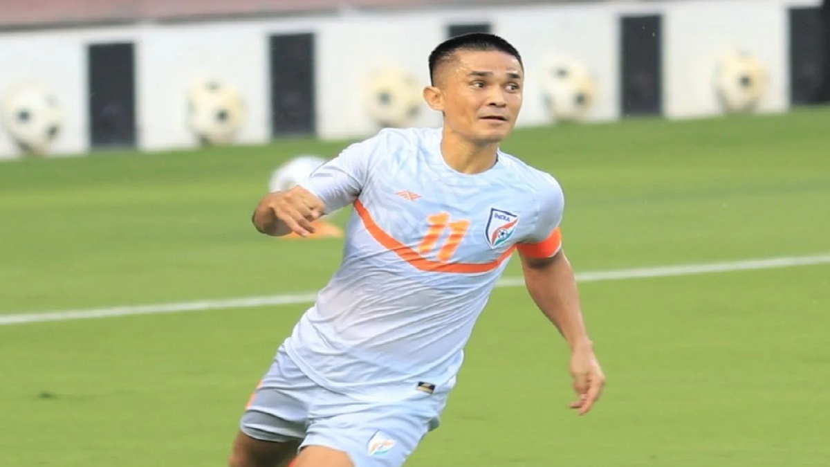 পেলেকে পেছনে ফেলে মেসিকে ছুঁয়ে ফেললেন সুনীল ছেত্রী