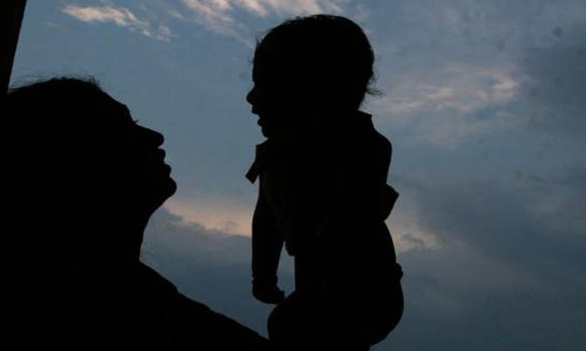 ইউটিউব দেখে সন্তানের জন্ম দিলো কিশোরী, গ্রেফতার প্রেমিক