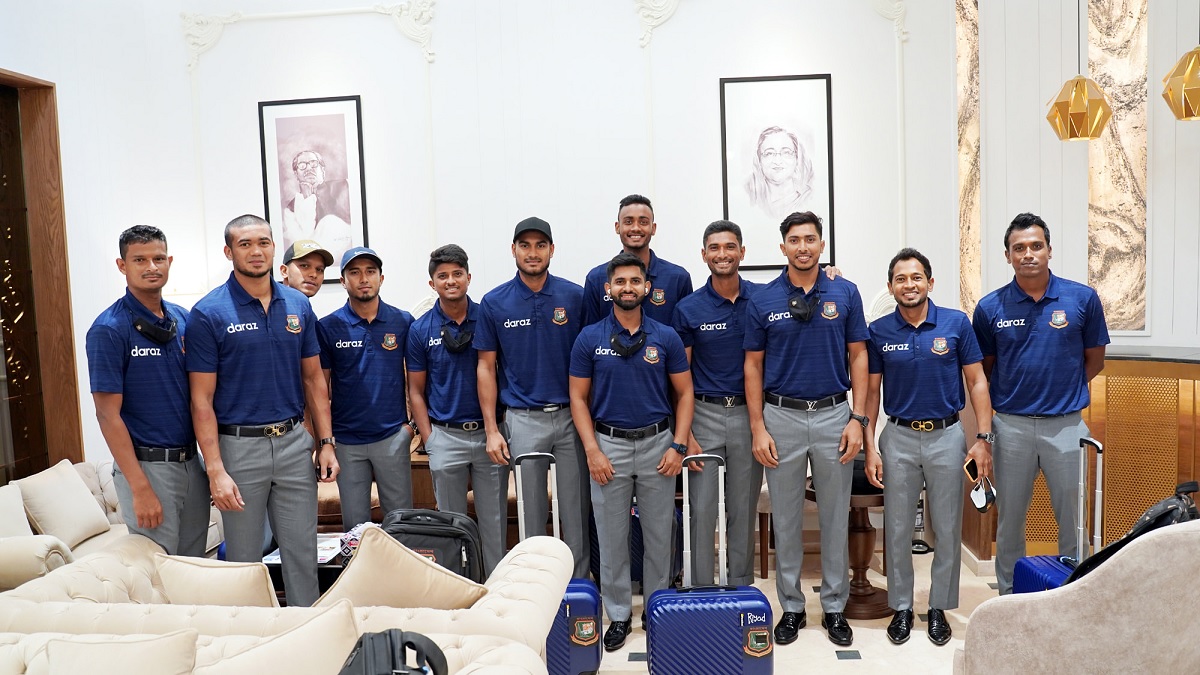 ঢাকা ছেড়েছেন টাইগাররা