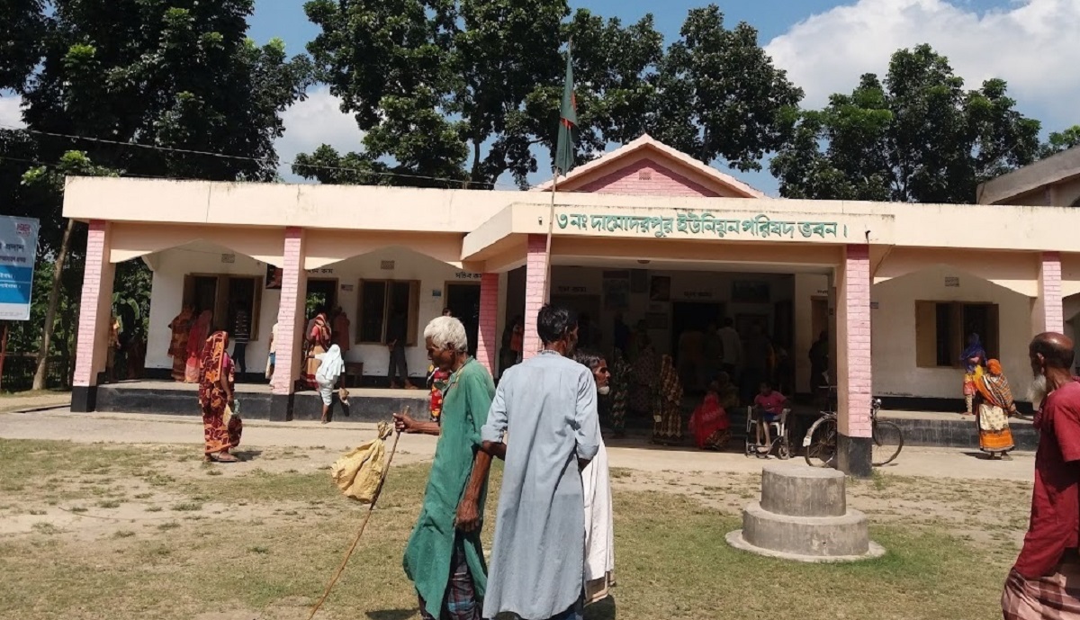 প্রকল্প বাস্তবায়ন ছাড়াই তোলা হয়েছে সাড়ে ১৮ লাখ টাকা, ইউপি চেয়ারম্যানকে শোকজ