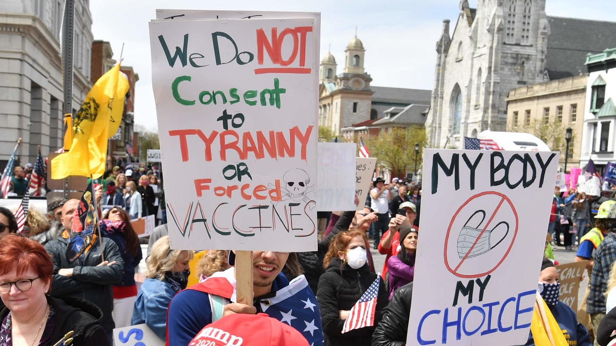 টিকা বাধ্যতামূলক করার প্রতিবাদে যুক্তরাষ্ট্রে বিক্ষোভ