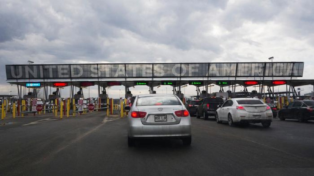 টিকা নেয়া ভ্রমণকারীদের জন্য স্থল সীমান্ত খুলছে যুক্তরাষ্ট্র