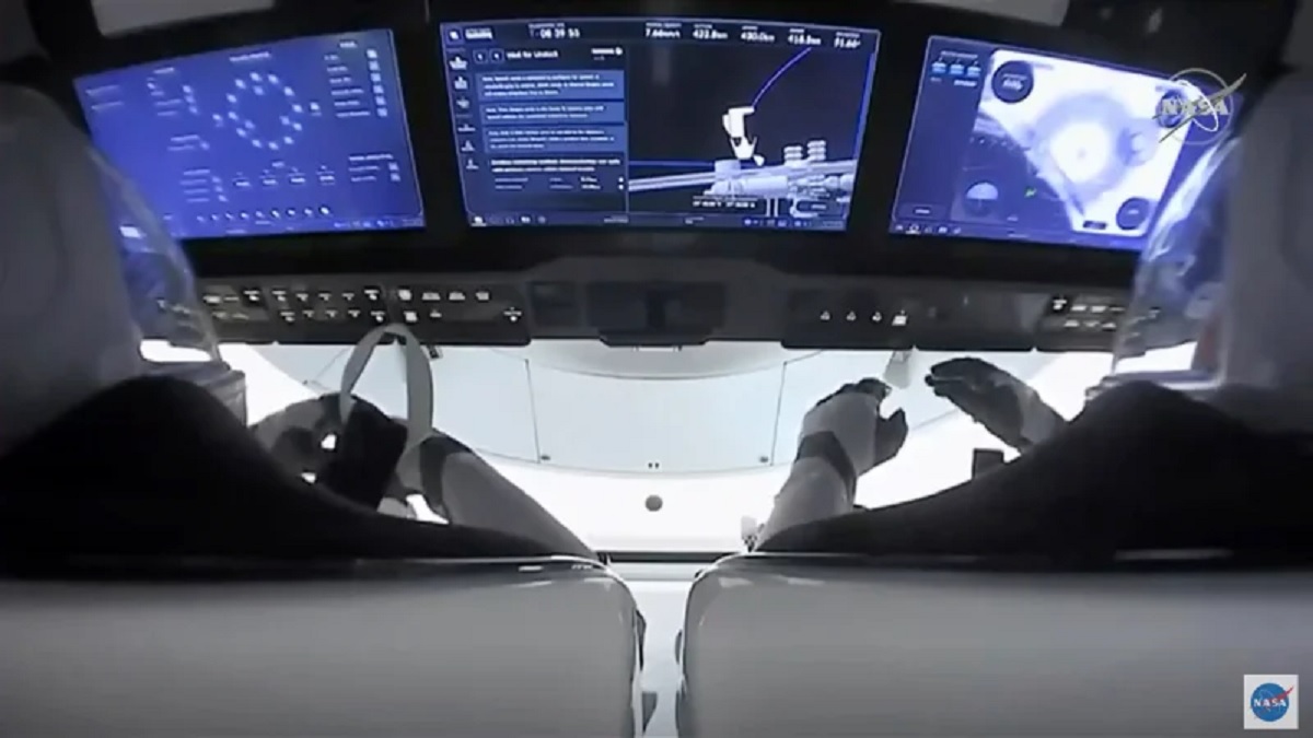 টয়লেট ভেঙে পড়ায় ডায়পার পরেই পৃথিবীতে ফিরেছেন সেই ৪ নভোচারী