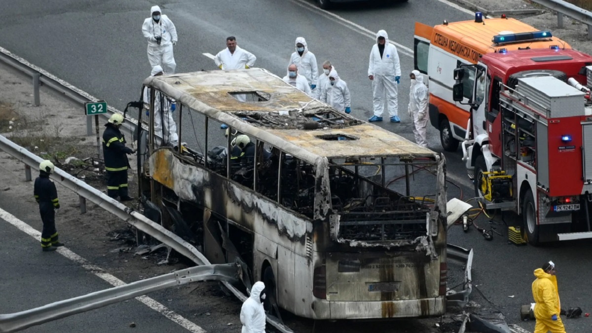 বুলগেরিয়ায় চলন্ত বাসে আগুন; পুড়ে অঙ্গার শিশুসহ অন্তত ৪৫ তাজা প্রাণ