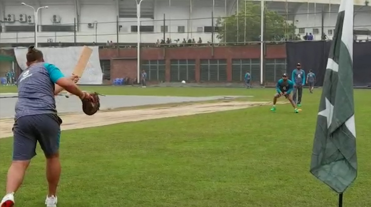 মিরপুরে পাকিস্তানের পতাকা টাঙিয়ে হয়েছে অনুশীলন