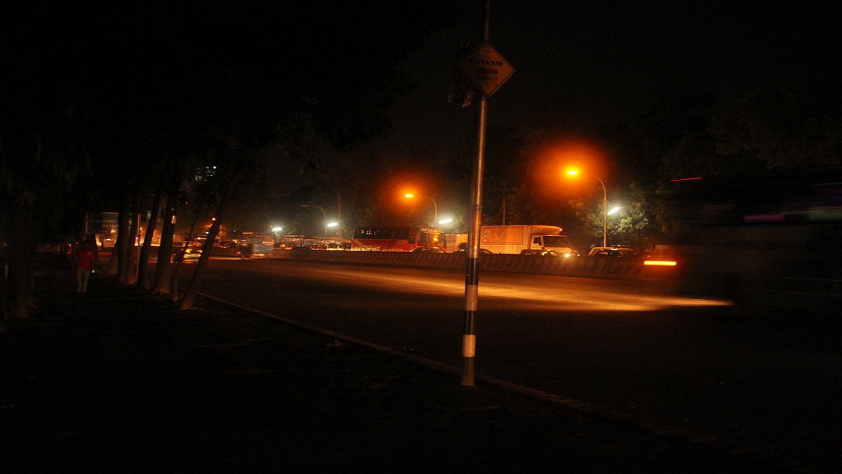 তল্লাশির আগে পুলিশের হাত খালি কিনা দেখতে চাওয়ায় সাংবাদিককে লাঞ্ছনার অভিযোগ