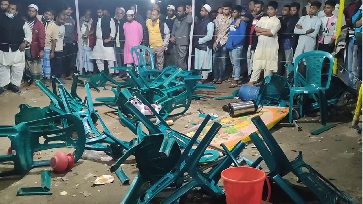 মুন্সিগঞ্জে নৌকার শ্লোগান দিয়ে স্বতন্ত্র প্রার্থীর ক্যাম্পে হামলার অভিযোগ