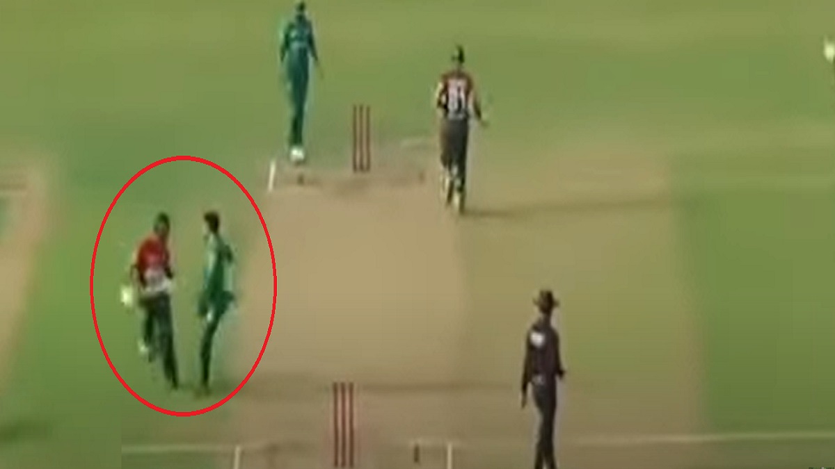 বারবার বিতর্কে পাকিস্তান দল, এবার মেহেদিকে সাদাবের লাথি!