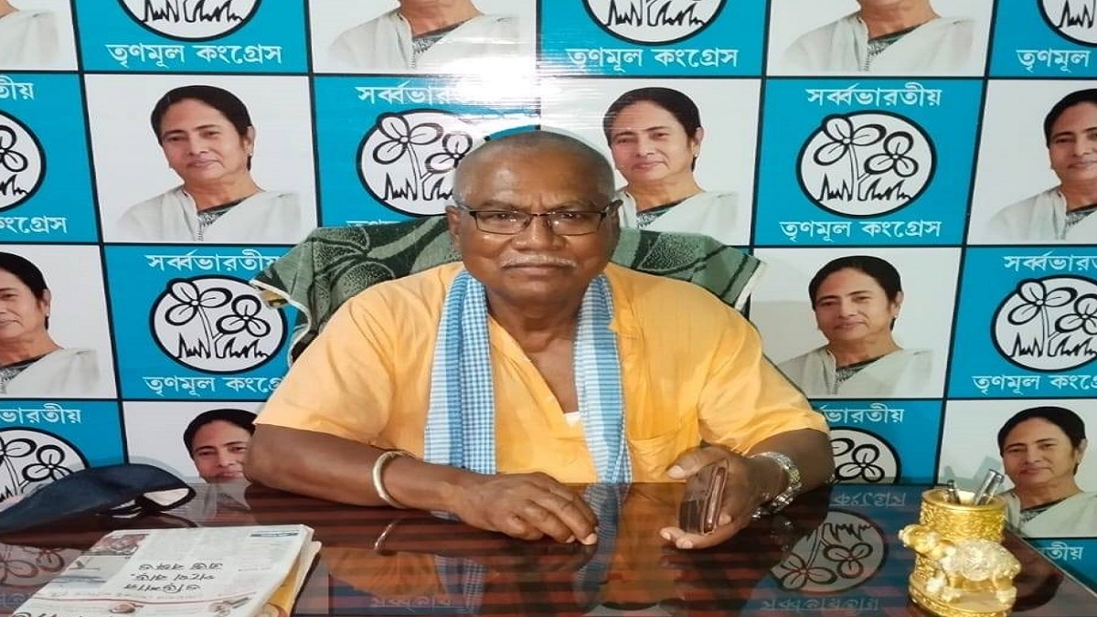 পদ্মশ্রীর লোভ দেখিয়ে তৃণমূল নেতাকে বিজেপিতে যোগদানের প্রস্তাব!