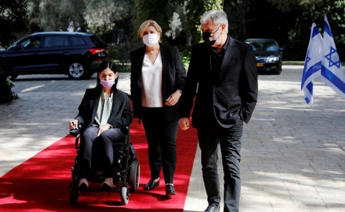 হুইলচেয়ারে গিয়ে কপ-২৬ সম্মেলনে ঢুকতে পারলেন না ইসরায়েলি মন্ত্রী