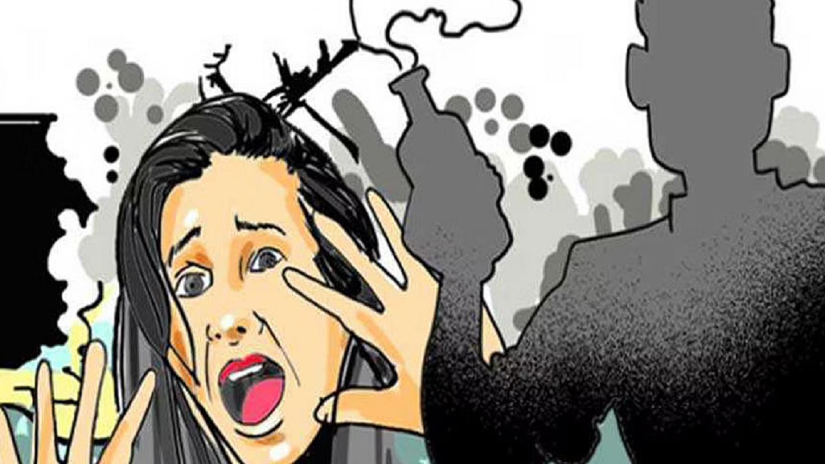 নাটোরে প্রাইভেট থেকে ফেরার পথে কলেজছাত্রীকে এসিড নিক্ষেপ