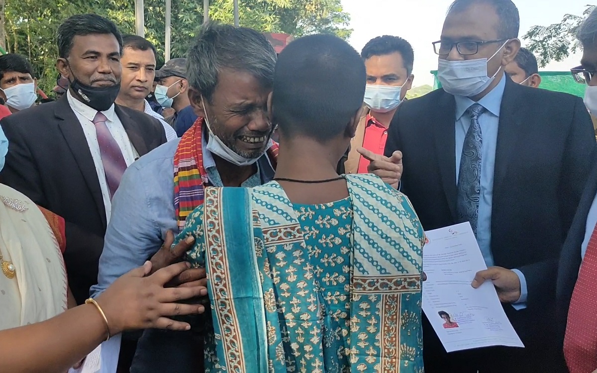 এক হাত, এক কান ছাড়া ভারত থেকে ফিরলেন নিখোঁজ শাহজাহান, ফিরলেন আরও ৫ জন