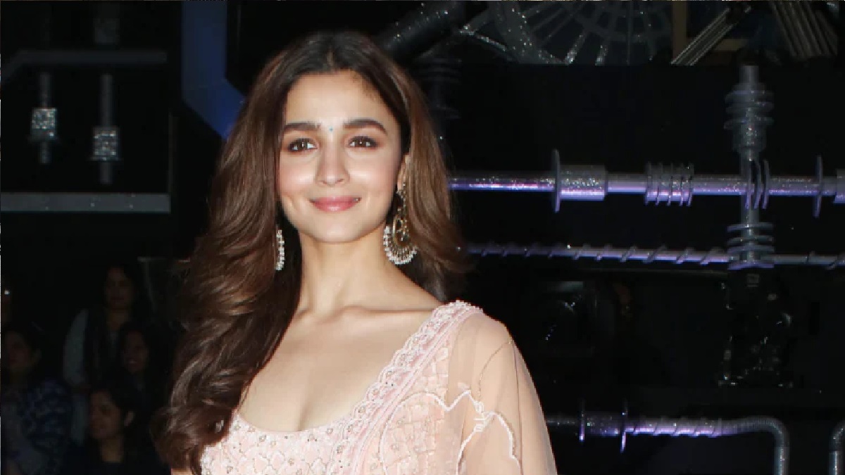 হলিউডে নাম লেখাচ্ছেন আলিয়া