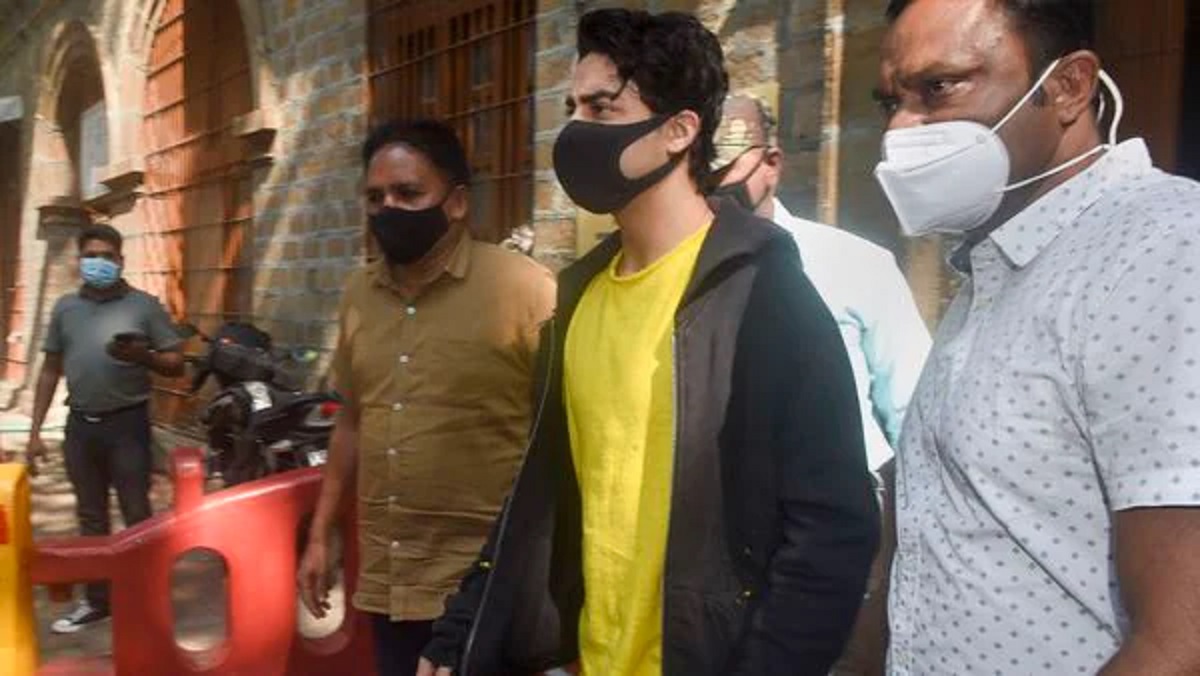 আরিয়ানের জন্মদিন আজ, প্রথম প্রহর কাটলো এনসিবির জেরার মুখেই