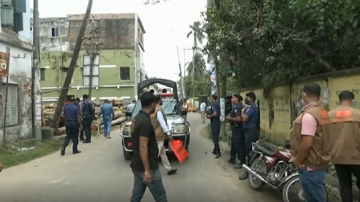 বাগেরহাটে বিএনপির দুই গ্রুপের সংঘর্ষ; জেলা আহ্বায়ক গ্রেফতার