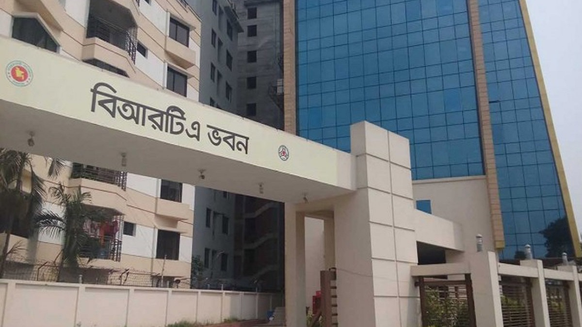 ভাড়া বৃদ্ধির দাবি নিয়ে বিআরটিএর সাথে বৈঠক চলছে