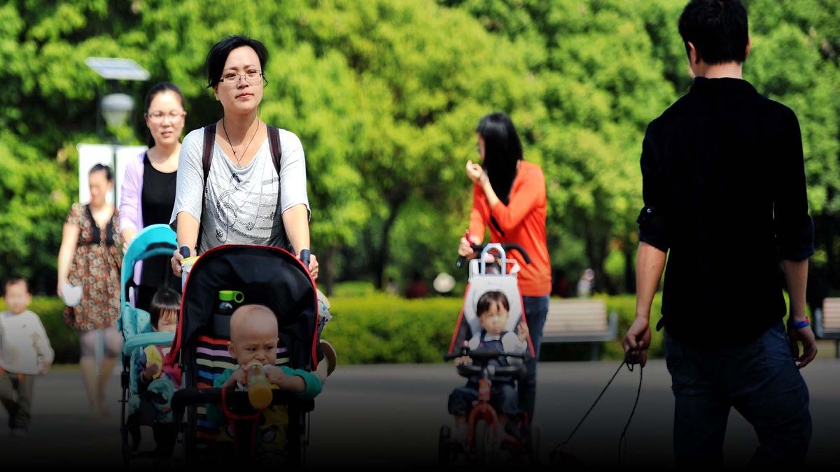 জন্মহার বাড়াতে মাতৃত্বকালীন ছুটি বাড়াচ্ছে চীন