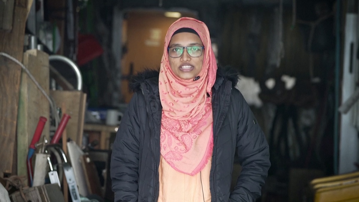 জাহাজে চেপে জলবায়ু সম্মেলনে বাংলাদেশের কিশোরী