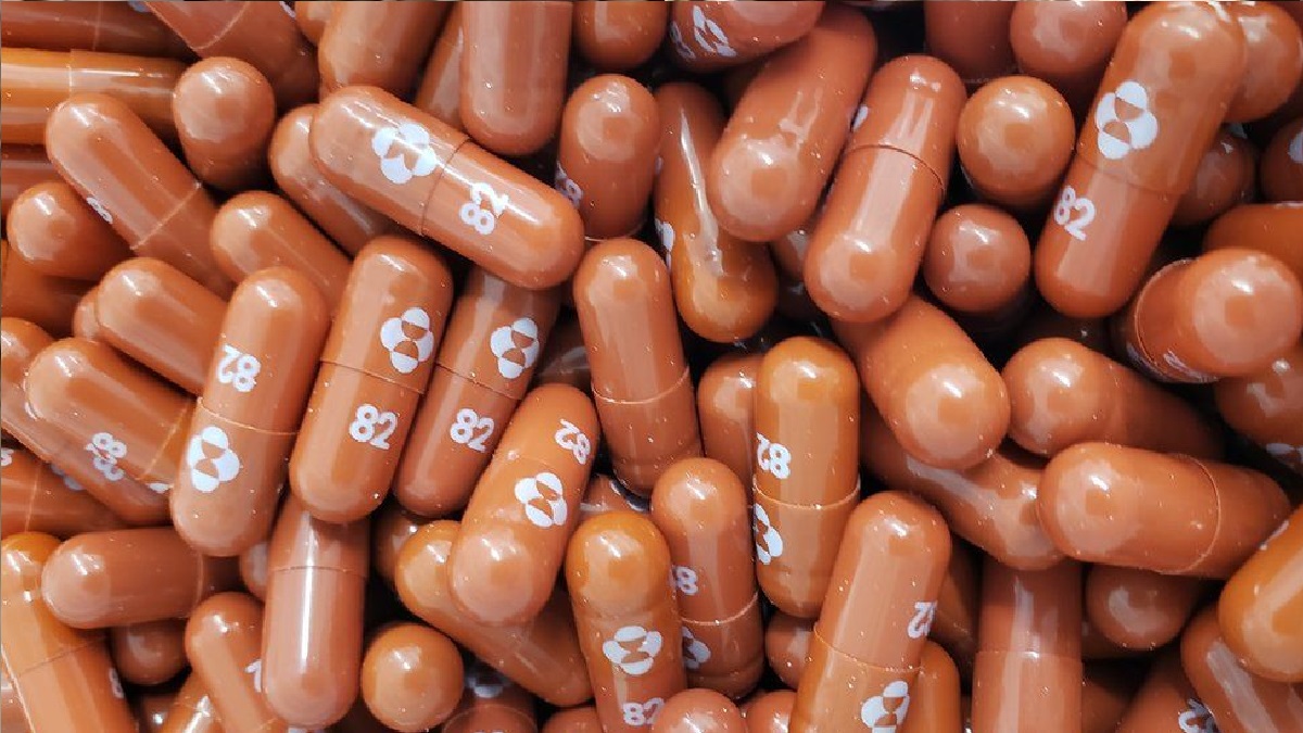 প্রথম দেশ হিসেবে করোনা চিকিৎসায় পিলের অনুমোদন দিলো যুক্তরাজ্য