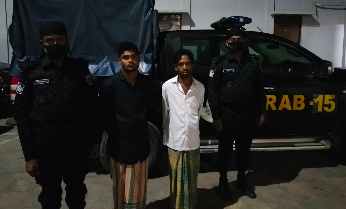 কক্সবাজারে ইয়াবা, অস্ত্র ও নগদ অর্থসহ গ্রেফতার ২