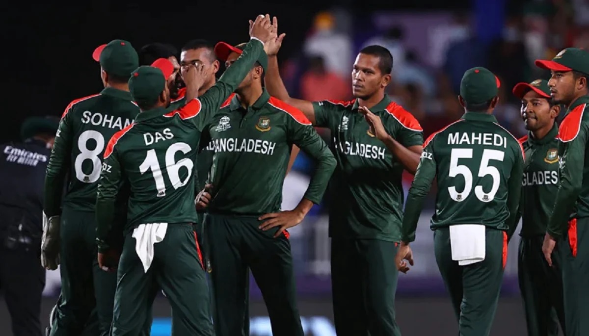 হতাশার বিশ্বকাপ শেষে আজ দেশে ফিরছে টাইগাররা