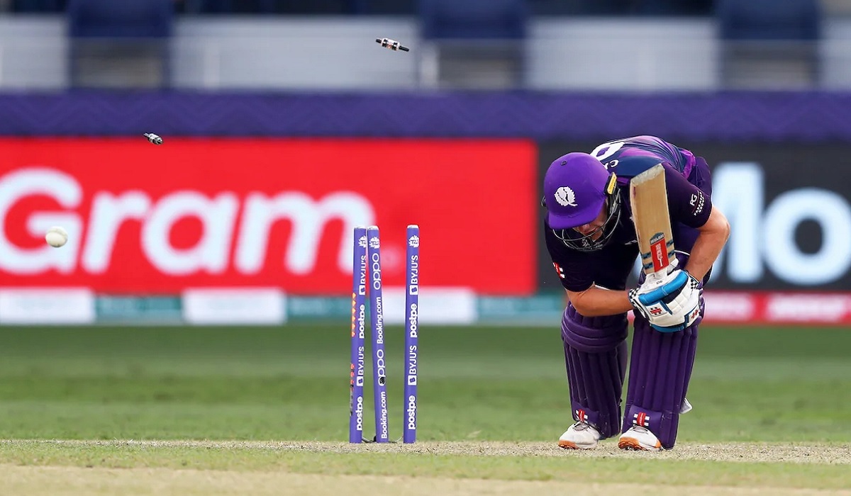 স্কটিশদের লড়াইয়ে সাউদির আঘাত