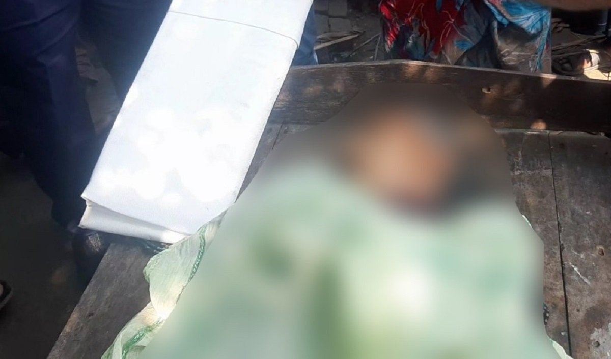 গোসলের পানি অপচয়ে নিষেধ করায় মাকে পিটিয়ে হত্যা, ছেলে আটক