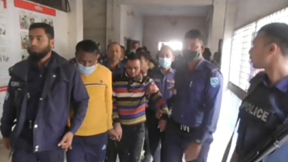 গুপ্তধনের লোভ দেখিয়ে মা-মেয়েকে ধর্ষণ, ৩ জ্বিনের বাদশার যাবজ্জীবন