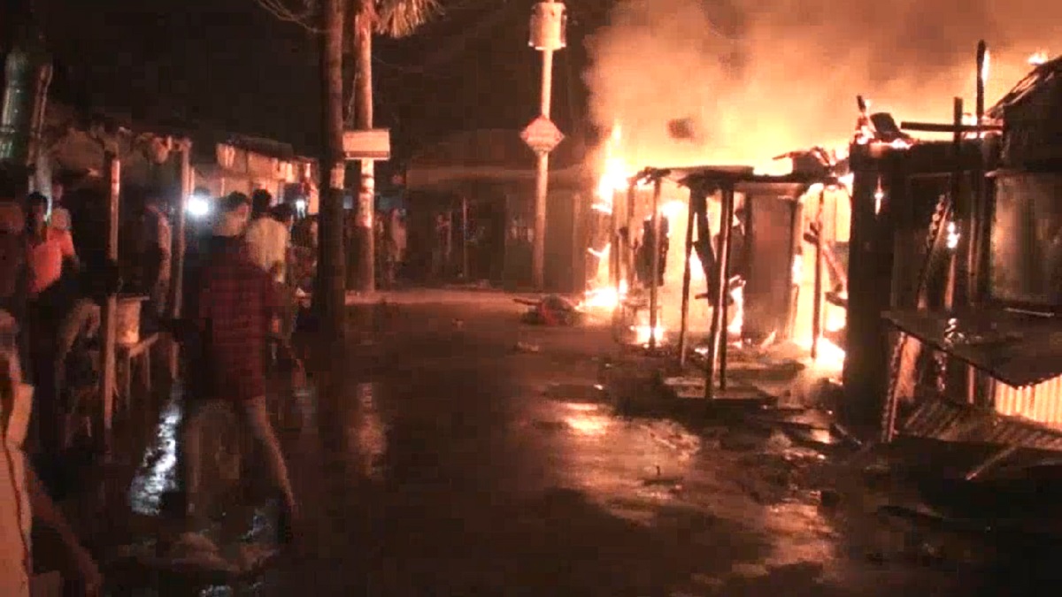 গাজীপুরে ভয়াবহ আগুন, পুড়লো ২ শতাধিক বসতঘর