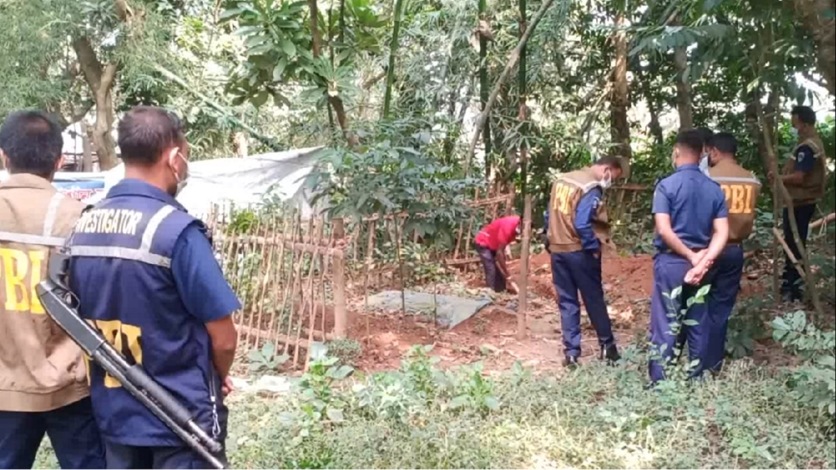 মৃত্যুর দেড় বছর পর পুনরায় তদন্তের জন্য কবর থেকে কিশোরীর মরদেহ উত্তোলন