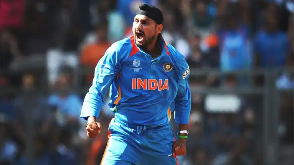 দেখে নিন টি-টোয়েন্টিতে হরভজনের সর্বকালের সেরা একাদশ