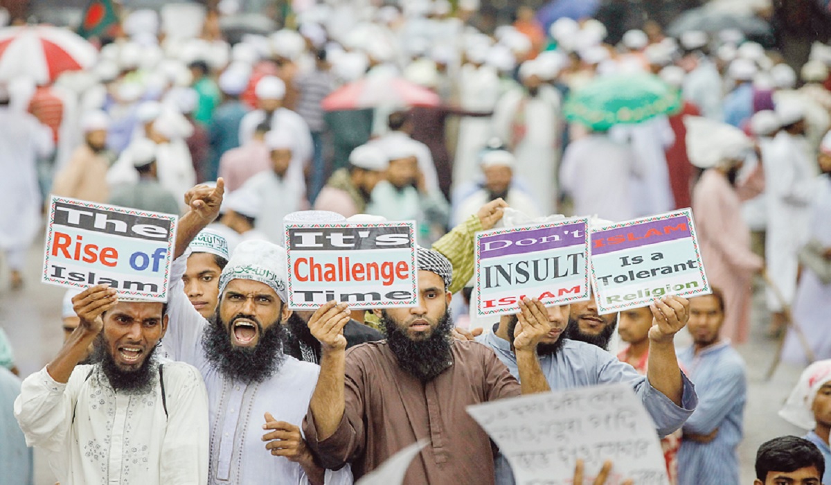 ইসলাম অবমাননাকারীর বিরুদ্ধে আইন চায় হেফাজত