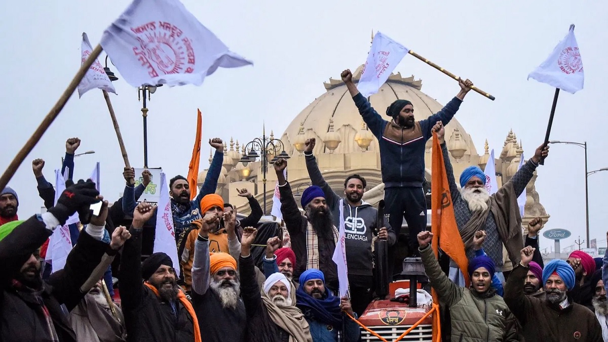 আইন প্রত্যাহার করলেও আন্দোলন চালিয়ে যাবেন ভারতের কৃষকরা