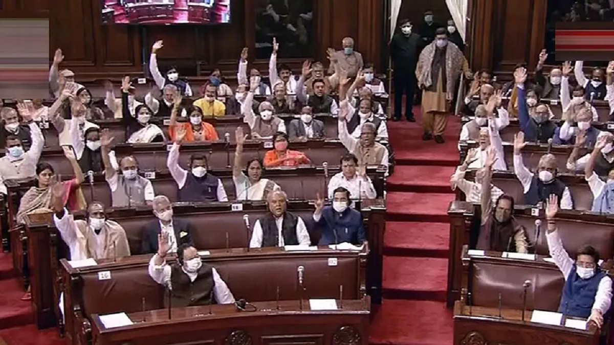 কৃষি আইন বাতিলের প্রস্তাব পাসের পরই ভারতীয় পার্লামেন্ট থেকে বহিষ্কার ১২ সাংসদ