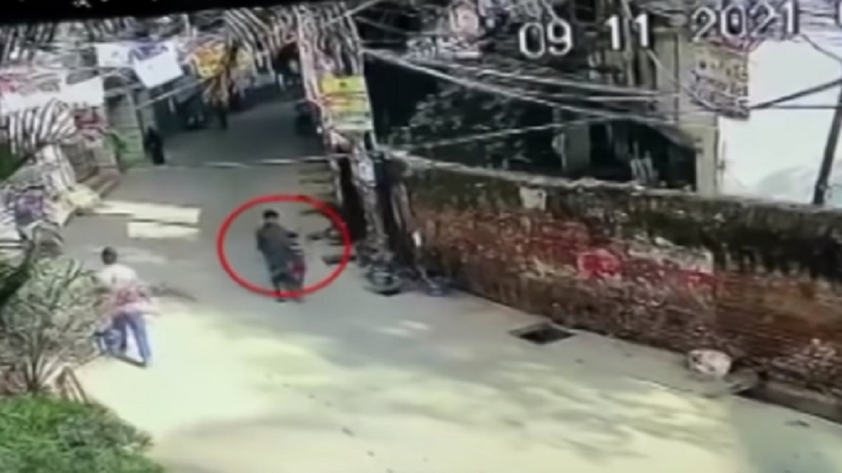 আজিমপুরে দেয়াল ধসে নিহত: ১ কোটি টাকা ক্ষতিপূরণ চেয়ে রিট