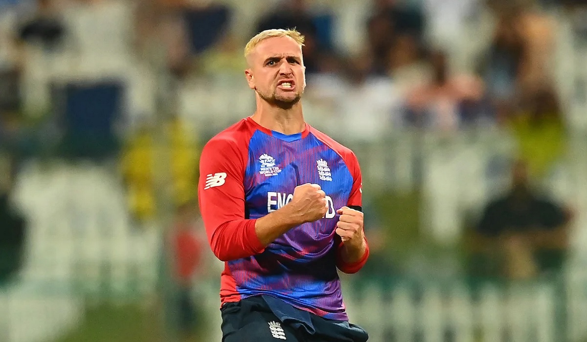 পার্ট টাইমার লিভিংস্টোনের তোপে বিপাকে কিউইরা