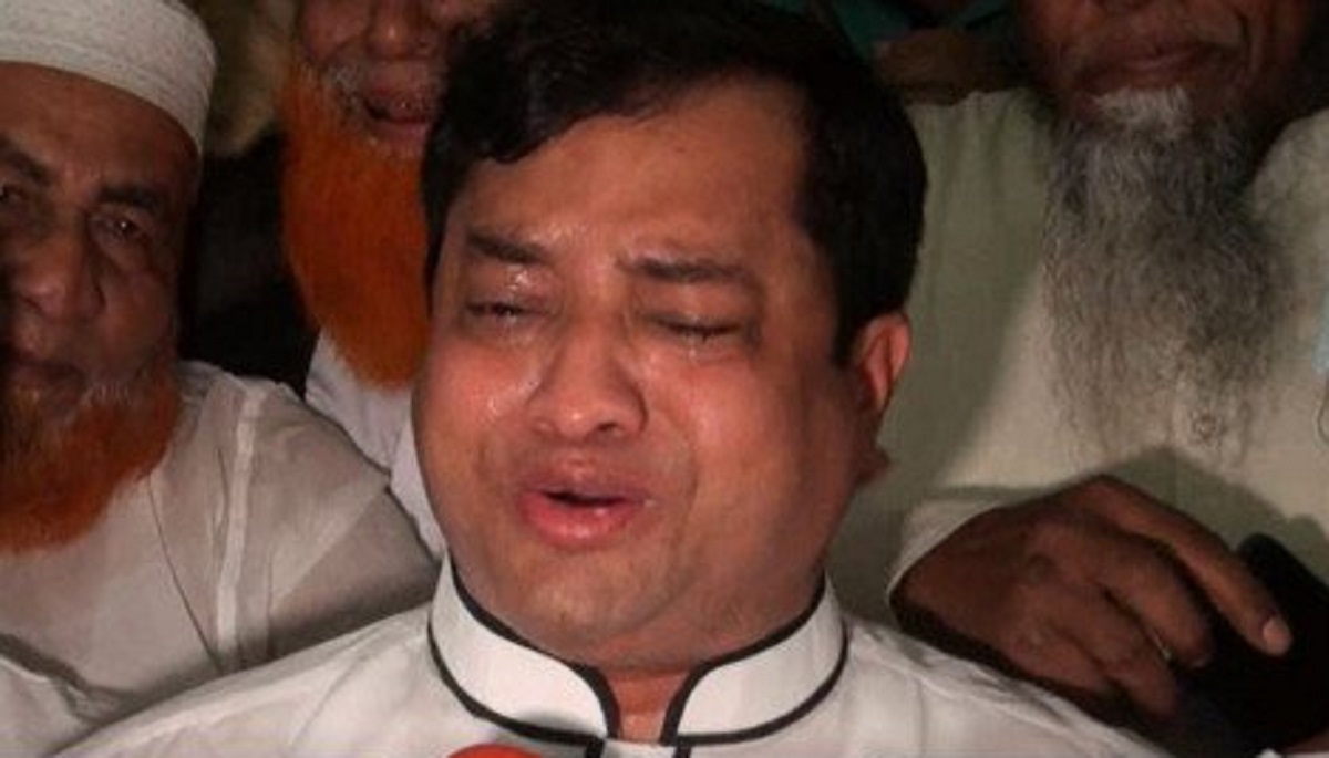 বরখাস্তকৃত মেয়র জাহাঙ্গীরের বিরুদ্ধে ১০০ কোটি টাকার মানহানি মামলা