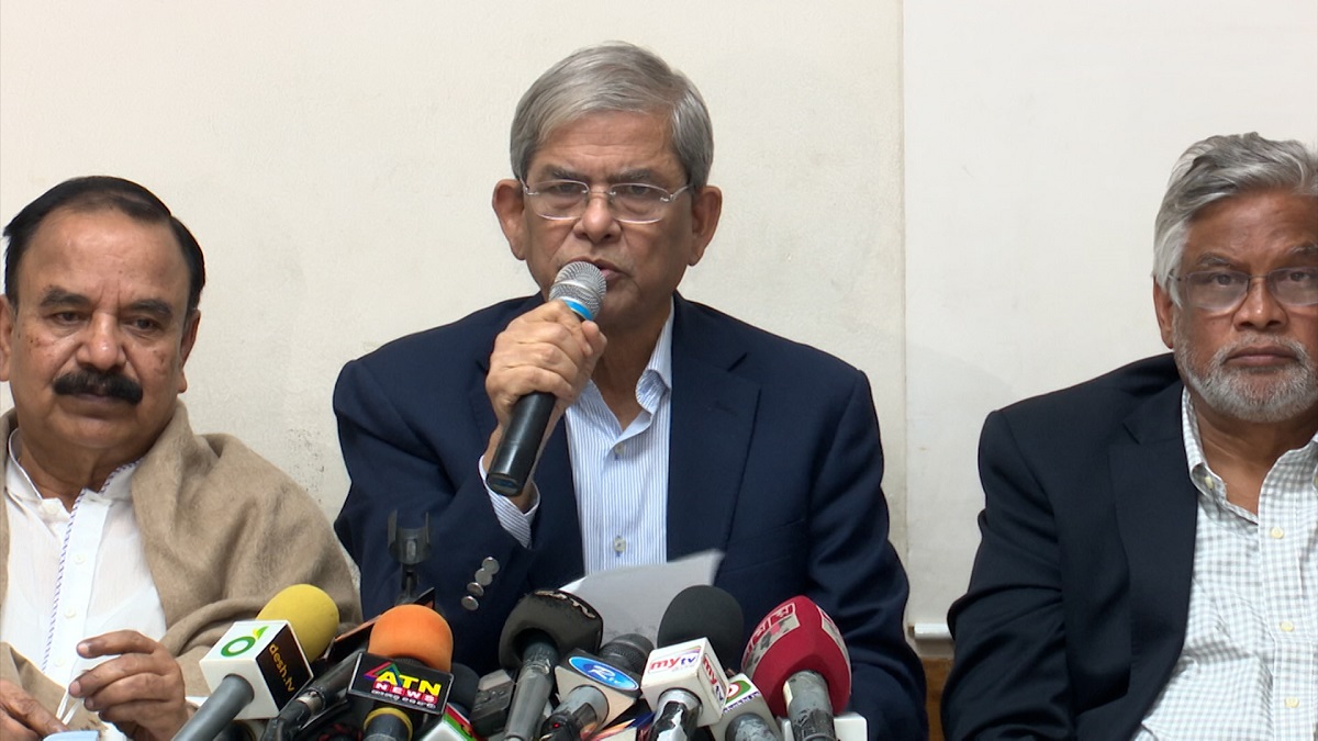 খালেদা জিয়ার স্বাস্থ্য নিয়ে গুজব ছড়াচ্ছে একটি মহল: ফখরুল