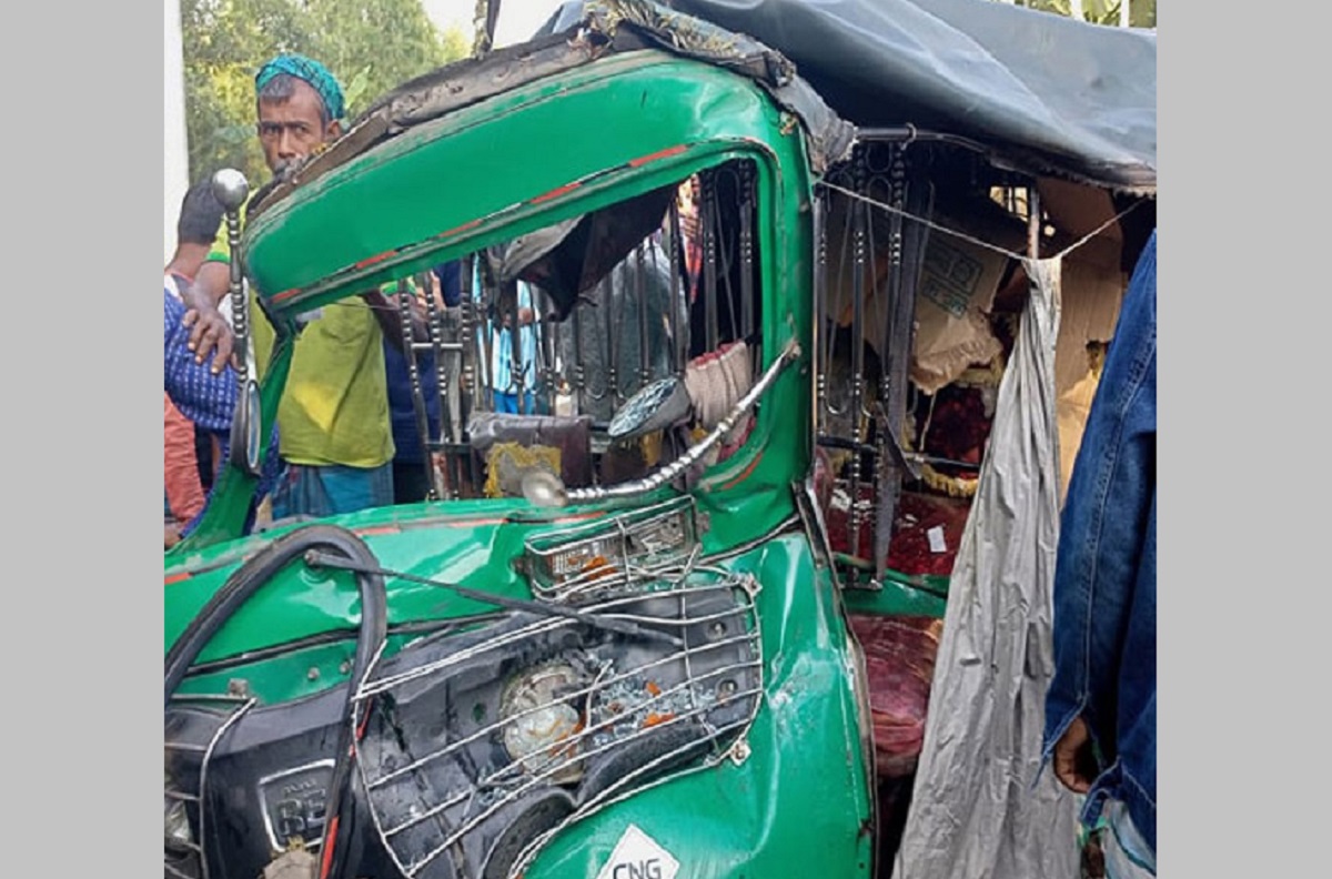 ময়মনসিংহে ট্রাক-অটোরিকশার মুখোমুখি সংঘর্ষ, নিহত ৪