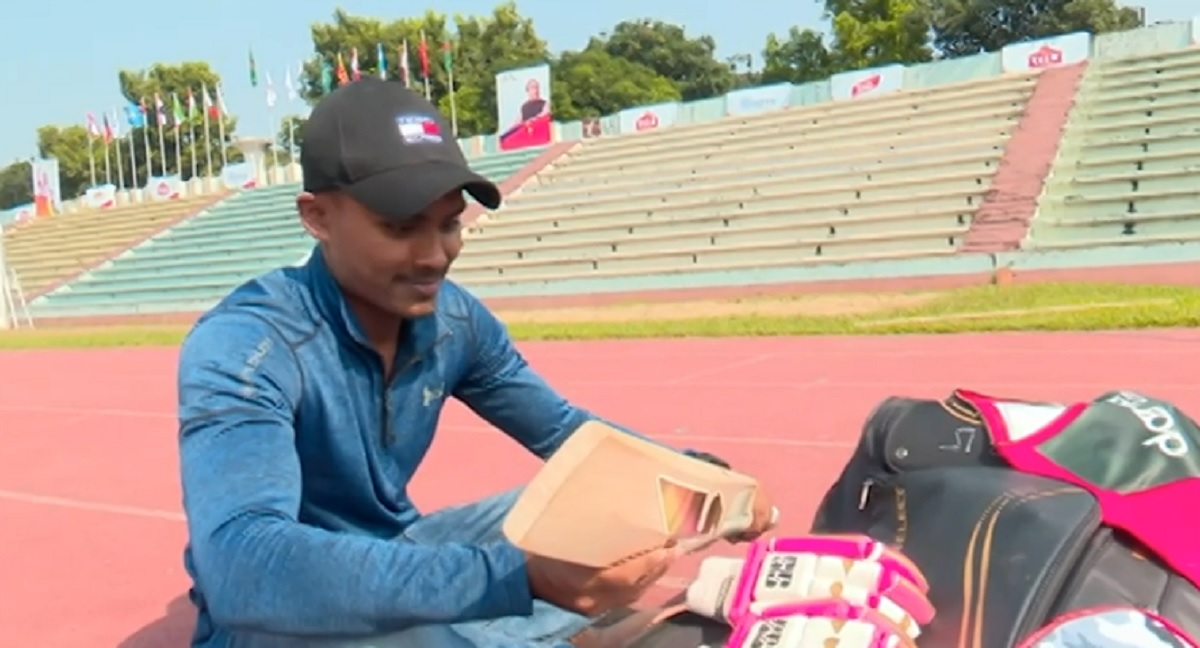 যমুনা টিভিতে সংবাদ প্রচারের পর ইয়ামিনের পড়ালেখার ব্যবস্থা, পেয়েছেন মুশফিকের উপহার