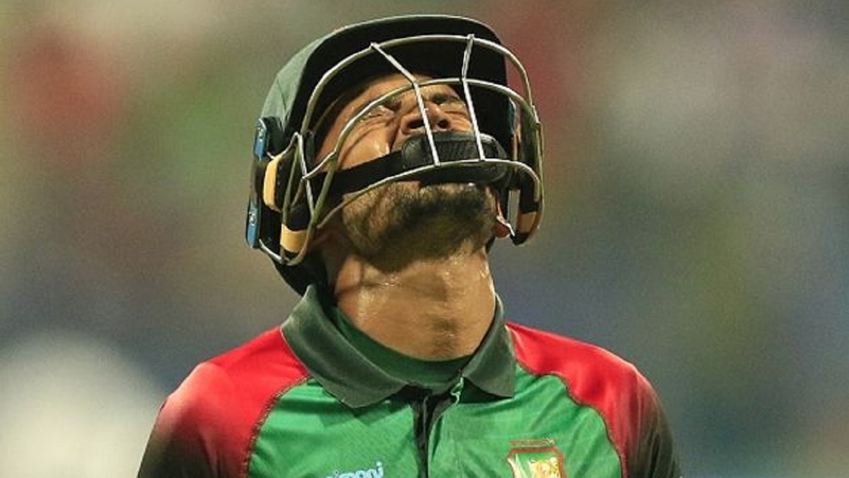 রানের খাতা খুলেই বন্ধ মুশফিকের