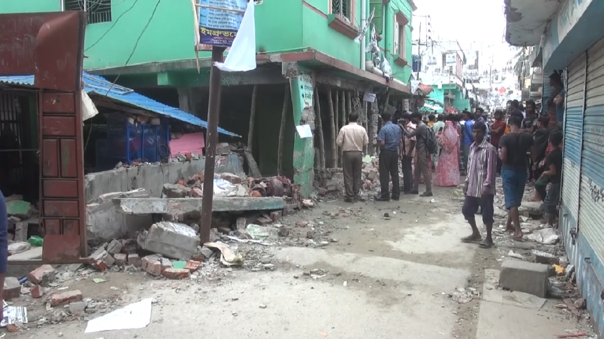 প্রতিটি ঘরে গ্যাস বোমা নিয়ে জীবন কাটাচ্ছে ফতুল্লাবাসী