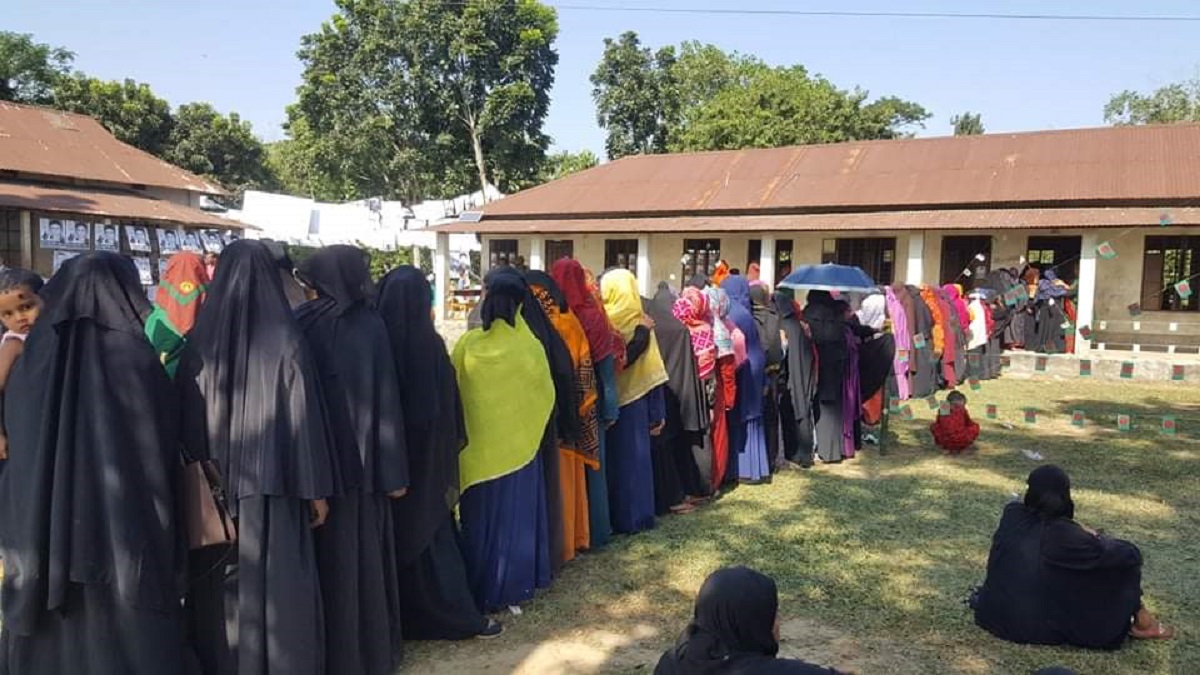 ব্যালট ছিনতাইয়ের জেরে নেত্রকোণার এক কেন্দ্রের ভোটগ্রহণ স্থগিত