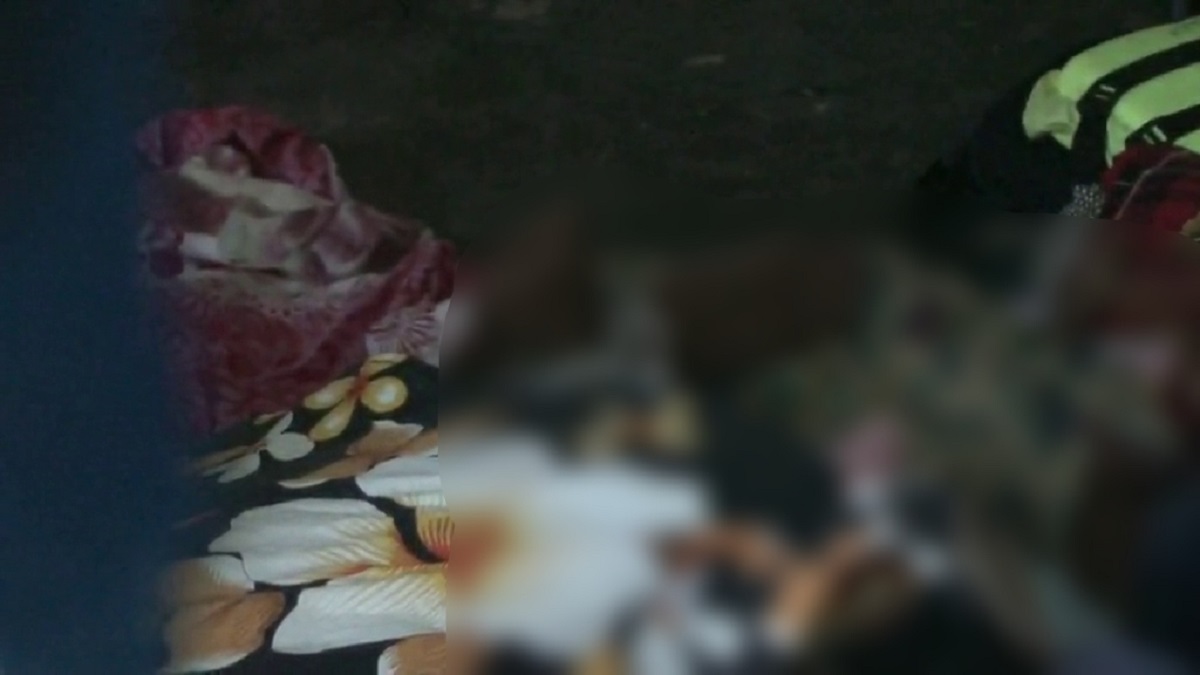 নবাবগঞ্জে নিজ ঘর থেকে স্বামী-স্ত্রীর মরহেদ উদ্ধার