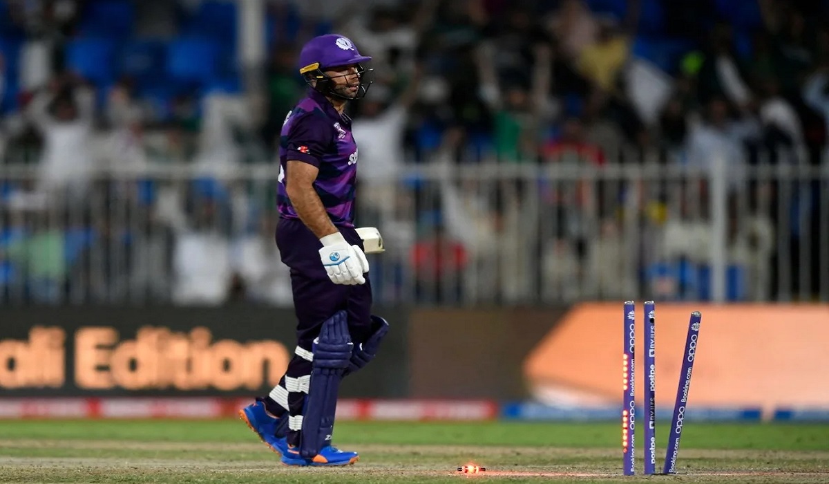 রানের পাহাড়ের নিচে চাপা পড়ার পথে স্কটিশরা